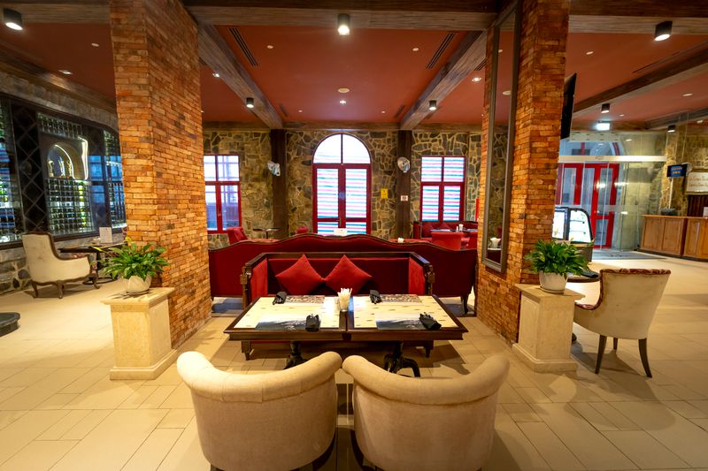 giordanos warm and inviting dining room interior