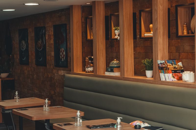 Cozy corner seating inside Giordanos Chicago location